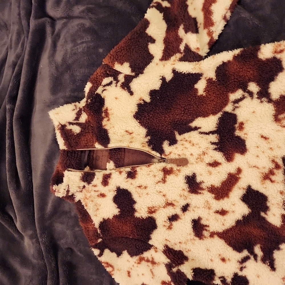 Cow print sherpa pullover CC